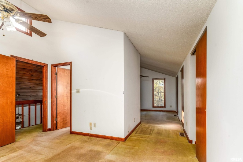 4648 Highway 127, Carbondale, Illinois 62903, 3 Bedrooms Bedrooms, 0 ,2 BathroomsBathrooms,Residential,For Sale,Highway 127,0,RMAEB460416