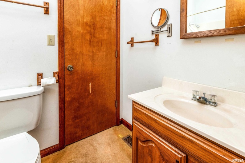 4648 Highway 127, Carbondale, Illinois 62903, 3 Bedrooms Bedrooms, 0 ,2 BathroomsBathrooms,Residential,For Sale,Highway 127,0,RMAEB460416