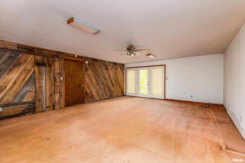 4648 Highway 127, Carbondale, Illinois 62903, 3 Bedrooms Bedrooms, 0 ,2 BathroomsBathrooms,Residential,For Sale,Highway 127,0,RMAEB460416