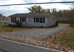 1109 MARION Street, Carterville, Illinois 62918, 3 Bedrooms Bedrooms, 0 ,1 BathroomBathrooms,Residential,For Sale,MARION,0,RMAEB460417