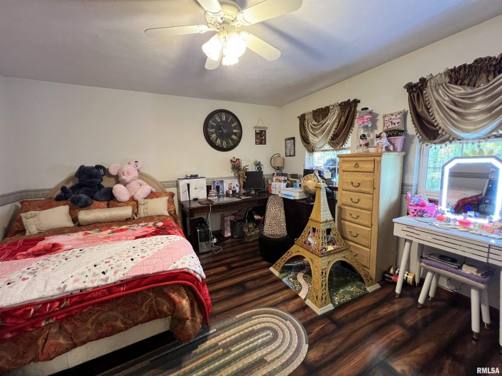 2372 LOGAN Street A Court, Murphysboro, Illinois 62966, 4 Bedrooms Bedrooms, 0 ,3 BathroomsBathrooms,Residential,For Sale,LOGAN,0,RMAEB460420