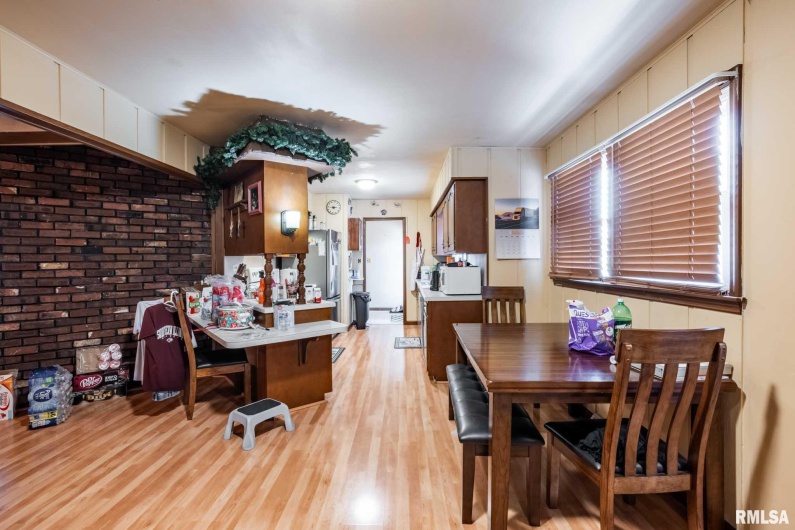 902 FAIRLANE Drive, Marion, Illinois 62959, 3 Bedrooms Bedrooms, 0 ,2 BathroomsBathrooms,Residential,For Sale,FAIRLANE,0,RMAQC4269228