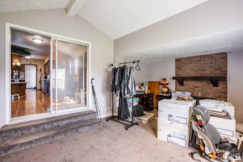 902 FAIRLANE Drive, Marion, Illinois 62959, 3 Bedrooms Bedrooms, 0 ,2 BathroomsBathrooms,Residential,For Sale,FAIRLANE,0,RMAQC4269228