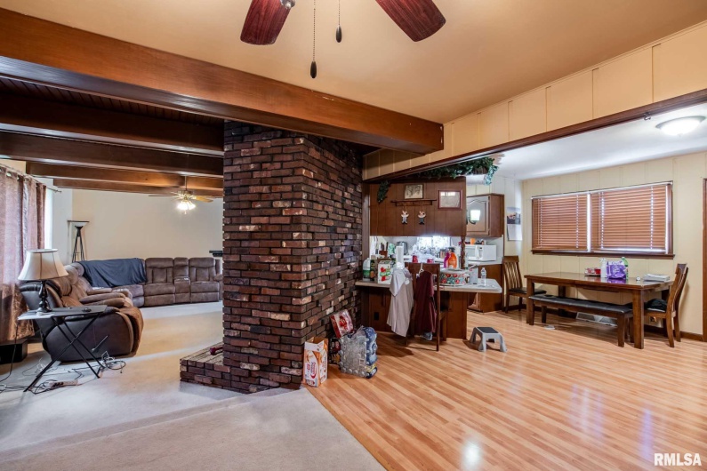 902 FAIRLANE Drive, Marion, Illinois 62959, 3 Bedrooms Bedrooms, 0 ,2 BathroomsBathrooms,Residential,For Sale,FAIRLANE,0,RMAQC4269228