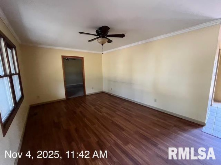 101 LAWRENCE Street, DeSoto, Illinois 62924, 4 Bedrooms Bedrooms, 0 ,2 BathroomsBathrooms,Residential,For Sale,LAWRENCE,0,RMAEB460421