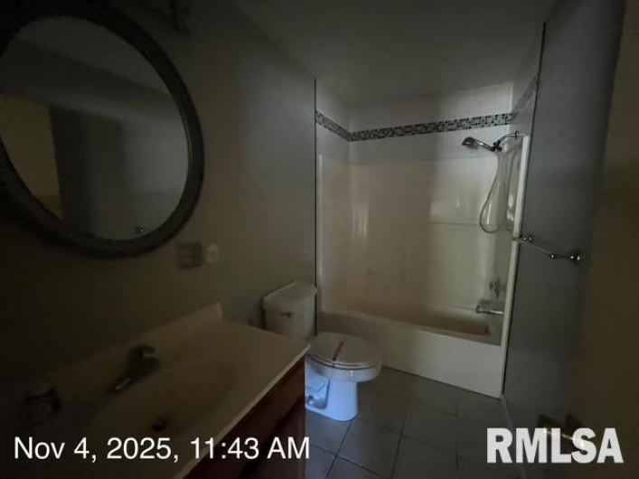 101 LAWRENCE Street, DeSoto, Illinois 62924, 4 Bedrooms Bedrooms, 0 ,2 BathroomsBathrooms,Residential,For Sale,LAWRENCE,0,RMAEB460421