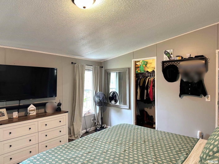 65 Payne Drive, Goreville, Illinois 62939, 4 Bedrooms Bedrooms, 0 ,3 BathroomsBathrooms,Residential,For Sale,Payne,0,RMAEB459963