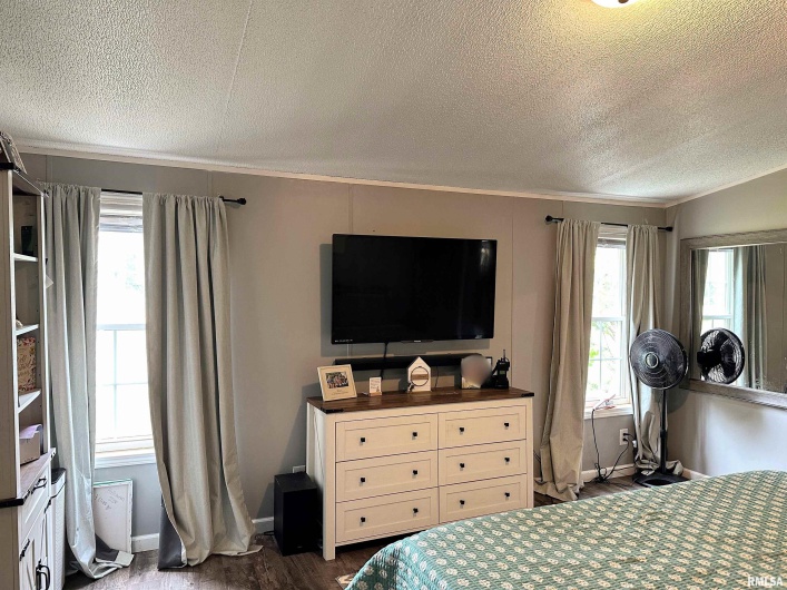 65 Payne Drive, Goreville, Illinois 62939, 4 Bedrooms Bedrooms, 0 ,3 BathroomsBathrooms,Residential,For Sale,Payne,0,RMAEB459963