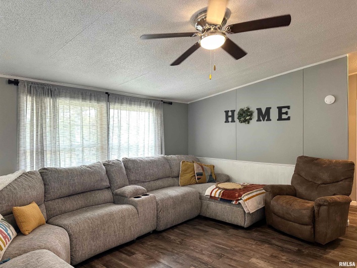 65 Payne Drive, Goreville, Illinois 62939, 4 Bedrooms Bedrooms, 0 ,3 BathroomsBathrooms,Residential,For Sale,Payne,0,RMAEB459963