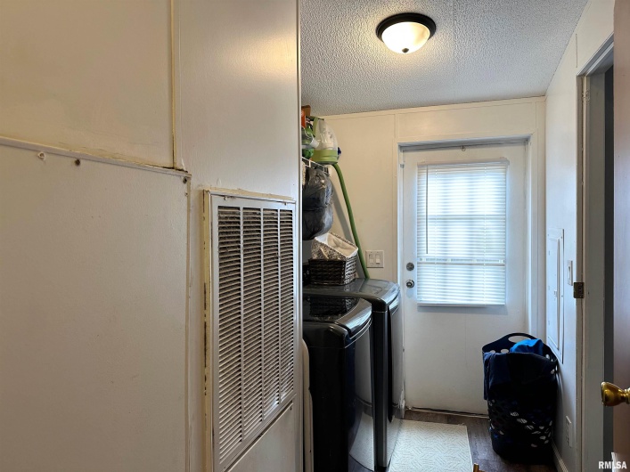 65 Payne Drive, Goreville, Illinois 62939, 4 Bedrooms Bedrooms, 0 ,3 BathroomsBathrooms,Residential,For Sale,Payne,0,RMAEB459963