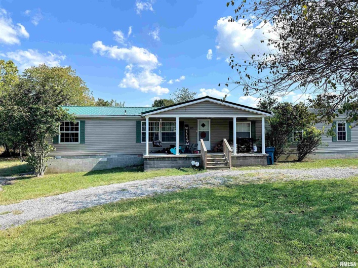 65 Payne Drive, Goreville, Illinois 62939, 4 Bedrooms Bedrooms, 0 ,3 BathroomsBathrooms,Residential,For Sale,Payne,0,RMAEB459963