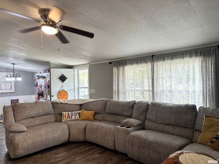 65 Payne Drive, Goreville, Illinois 62939, 4 Bedrooms Bedrooms, 0 ,3 BathroomsBathrooms,Residential,For Sale,Payne,0,RMAEB459963