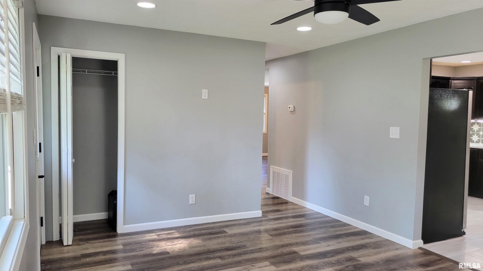 1005 MOORE Street, Carterville, Illinois 62918, 3 Bedrooms Bedrooms, 0 ,1 BathroomBathrooms,Residential,For Sale,MOORE,0,RMAEB460426