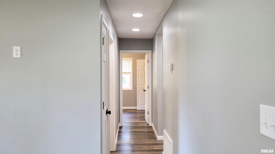 1005 MOORE Street, Carterville, Illinois 62918, 3 Bedrooms Bedrooms, 0 ,1 BathroomBathrooms,Residential,For Sale,MOORE,0,RMAEB460426