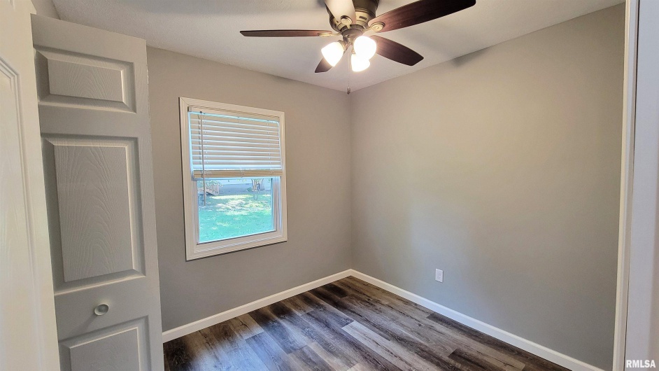 1005 MOORE Street, Carterville, Illinois 62918, 3 Bedrooms Bedrooms, 0 ,1 BathroomBathrooms,Residential,For Sale,MOORE,0,RMAEB460426