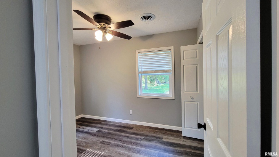 1005 MOORE Street, Carterville, Illinois 62918, 3 Bedrooms Bedrooms, 0 ,1 BathroomBathrooms,Residential,For Sale,MOORE,0,RMAEB460426