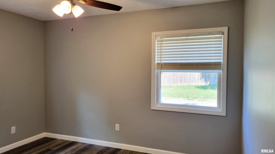 1005 MOORE Street, Carterville, Illinois 62918, 3 Bedrooms Bedrooms, 0 ,1 BathroomBathrooms,Residential,For Sale,MOORE,0,RMAEB460426