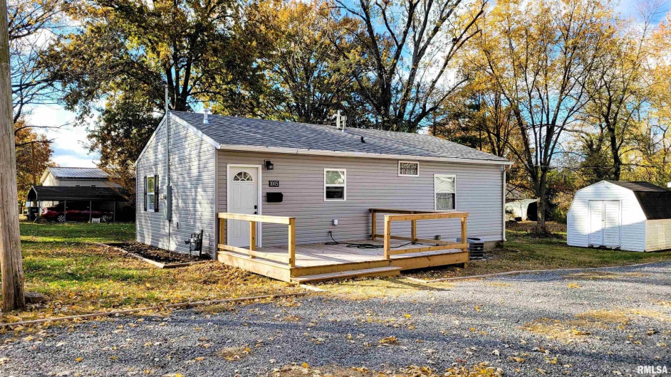 1005 MOORE Street, Carterville, Illinois 62918, 3 Bedrooms Bedrooms, 0 ,1 BathroomBathrooms,Residential,For Sale,MOORE,0,RMAEB460426