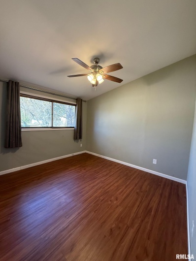 606 KENNEDY Drive, DeSoto, Illinois 62966, 3 Bedrooms Bedrooms, 0 ,1 BathroomBathrooms,Residential,For Sale,KENNEDY,0,RMAQC4269238