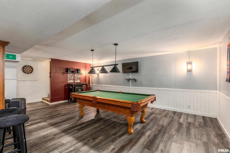 27 PINEWOOD Drive, Carbondale, Illinois 62901, 5 Bedrooms Bedrooms, 0 ,3 BathroomsBathrooms,Residential,For Sale,PINEWOOD,0,RMAEB459833