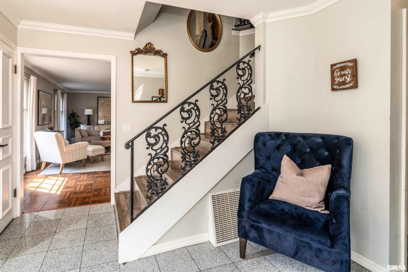 27 PINEWOOD Drive, Carbondale, Illinois 62901, 5 Bedrooms Bedrooms, 0 ,3 BathroomsBathrooms,Residential,For Sale,PINEWOOD,0,RMAEB459833