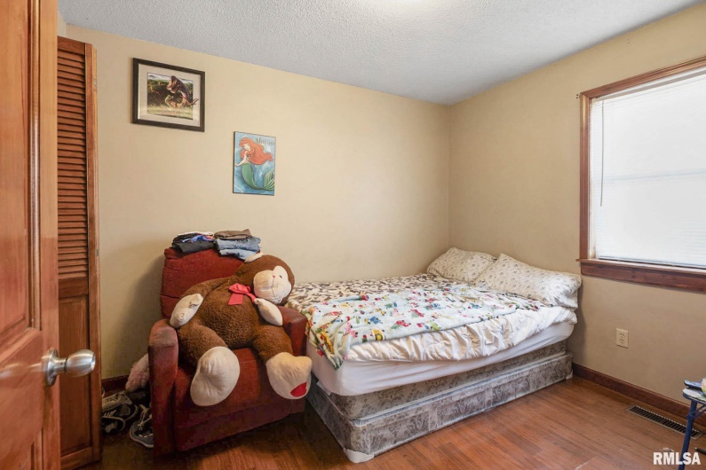 1109 Reeves Street, Marion, Illinois 62959, 2 Bedrooms Bedrooms, 0 ,1 BathroomBathrooms,Residential,For Sale,Reeves,0,RMAQC4269247