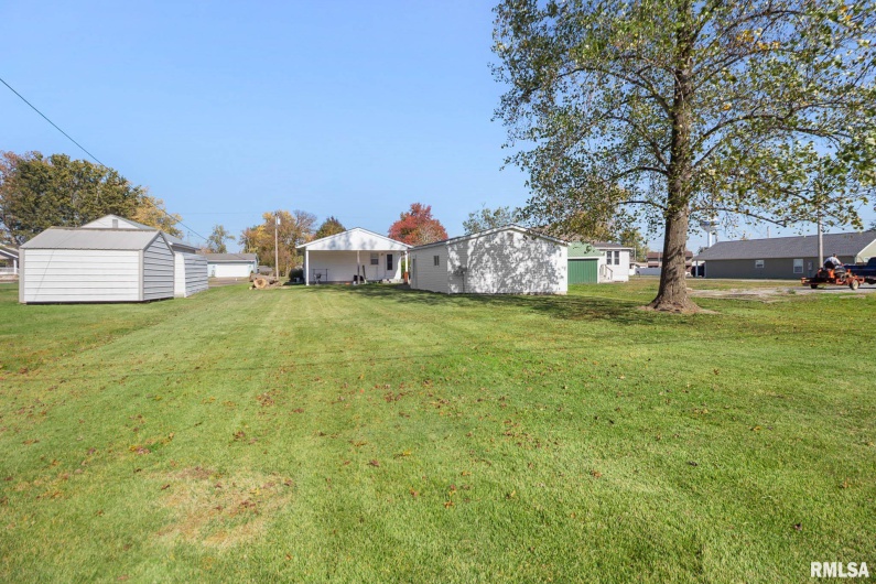 1109 Reeves Street, Marion, Illinois 62959, 2 Bedrooms Bedrooms, 0 ,1 BathroomBathrooms,Residential,For Sale,Reeves,0,RMAQC4269247