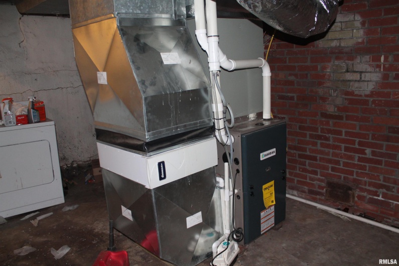 502 Freeman Street, Carbondale, Illinois 62901, 0 , 0 ,0,Residential Income,For Sale,Freeman,0,RMAEB460431