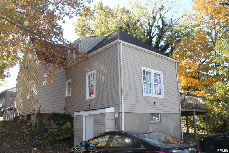 502 Freeman Street, Carbondale, Illinois 62901, 0 , 0 ,0,Residential Income,For Sale,Freeman,0,RMAEB460431