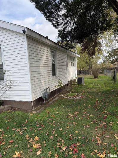 116 WILSON Street, Hurst, Illinois 62949, 2 Bedrooms Bedrooms, 0 ,1 BathroomBathrooms,Residential,For Sale,WILSON,0,RMAEB460430