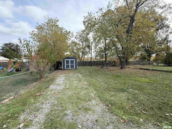 116 WILSON Street, Hurst, Illinois 62949, 2 Bedrooms Bedrooms, 0 ,1 BathroomBathrooms,Residential,For Sale,WILSON,0,RMAEB460430