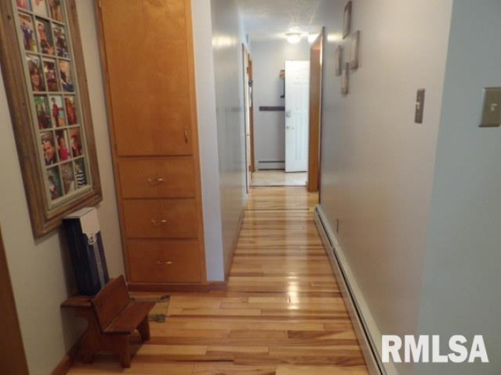 736 MILL Street, Carrier Mills, Illinois 62917, 3 Bedrooms Bedrooms, 0 ,4 BathroomsBathrooms,Residential,For Sale,MILL,0,RMAEB459487