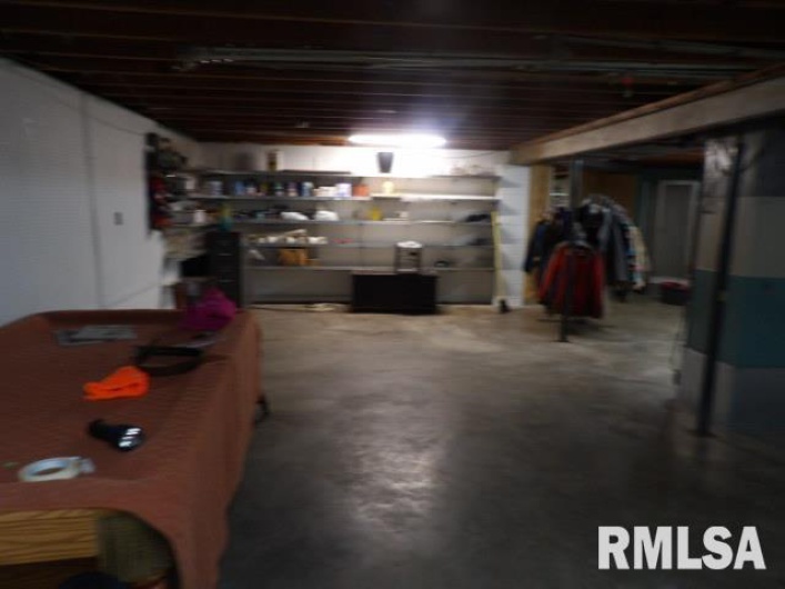 736 MILL Street, Carrier Mills, Illinois 62917, 3 Bedrooms Bedrooms, 0 ,4 BathroomsBathrooms,Residential,For Sale,MILL,0,RMAEB459487