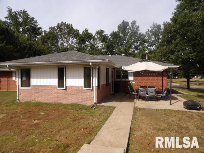 736 MILL Street, Carrier Mills, Illinois 62917, 3 Bedrooms Bedrooms, 0 ,4 BathroomsBathrooms,Residential,For Sale,MILL,0,RMAEB459487