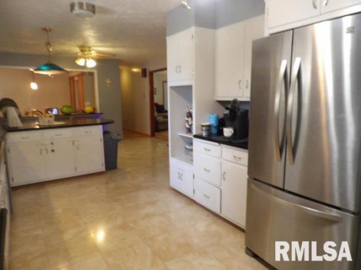 736 MILL Street, Carrier Mills, Illinois 62917, 3 Bedrooms Bedrooms, 0 ,4 BathroomsBathrooms,Residential,For Sale,MILL,0,RMAEB459487