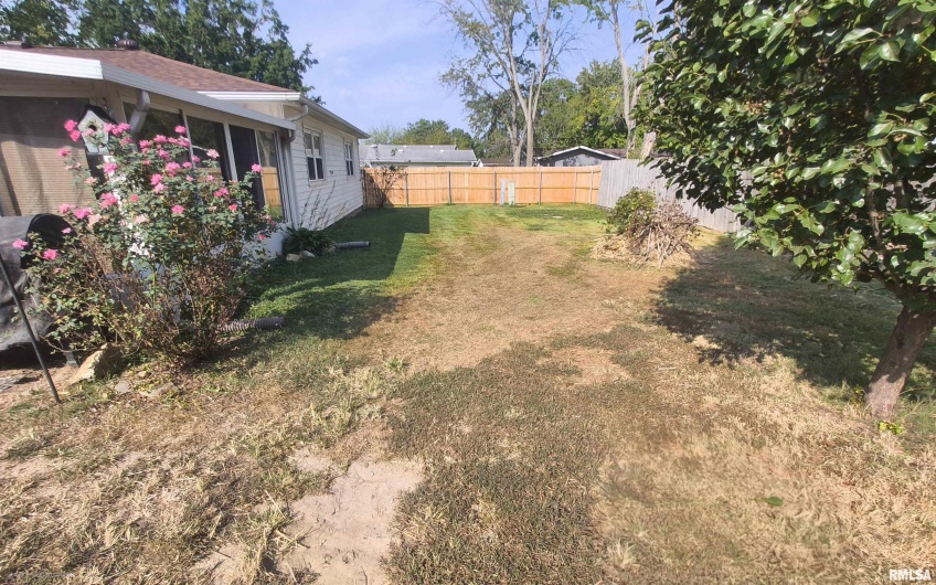 3204 HAWTHORNE Court, Marion, Illinois 62959, 4 Bedrooms Bedrooms, 0 ,2 BathroomsBathrooms,Residential,For Sale,HAWTHORNE,0,RMAQC4267588