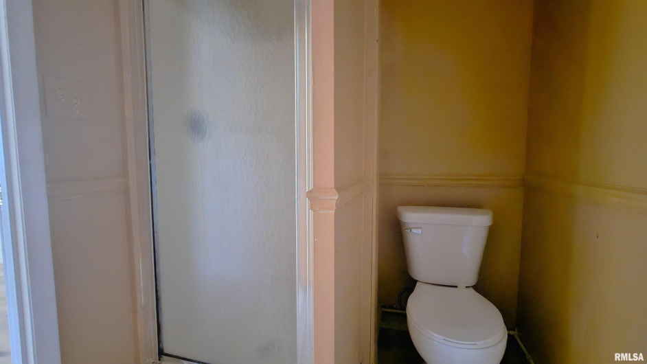 200 12TH Street, Johnston City, Illinois 62951, 0 , 0 ,0,Residential Income,For Sale,12TH,0,RMAEB460436