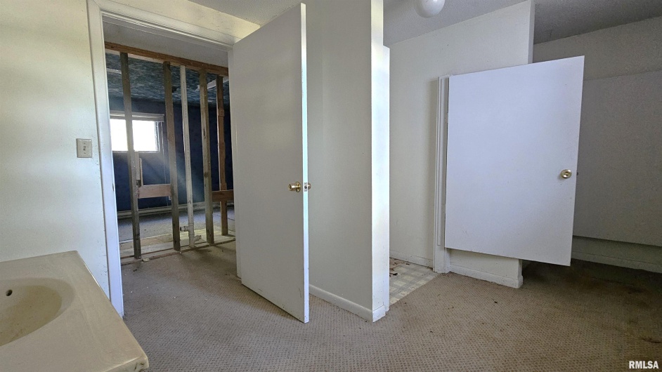 200 12TH Street, Johnston City, Illinois 62951, 0 , 0 ,0,Residential Income,For Sale,12TH,0,RMAEB460436