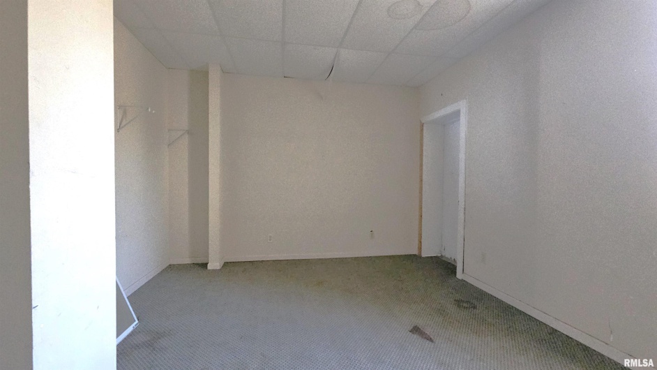 200 12TH Street, Johnston City, Illinois 62951, 0 , 0 ,0,Residential Income,For Sale,12TH,0,RMAEB460436