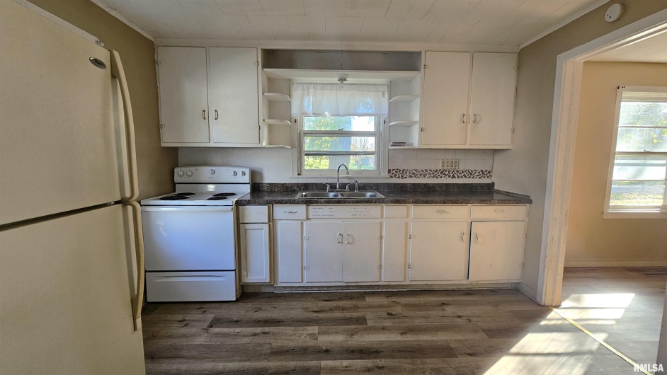 200 12TH Street, Johnston City, Illinois 62951, 0 , 0 ,0,Residential Income,For Sale,12TH,0,RMAEB460436