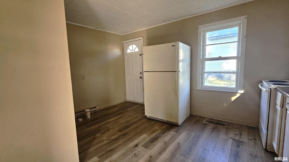 200 12TH Street, Johnston City, Illinois 62951, 0 , 0 ,0,Residential Income,For Sale,12TH,0,RMAEB460436