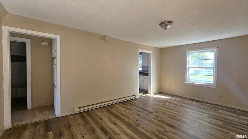 200 12TH Street, Johnston City, Illinois 62951, 0 , 0 ,0,Residential Income,For Sale,12TH,0,RMAEB460436