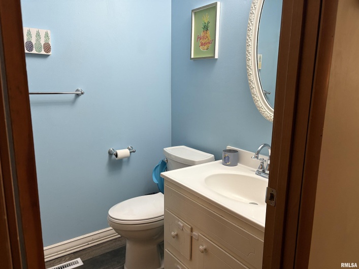 2119 Rains Street, Murphysboro, Illinois 62966, 3 Bedrooms Bedrooms, 0 ,1 BathroomBathrooms,Residential,For Sale,Rains,0,RMAEB458786