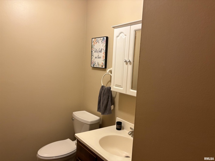 2119 Rains Street, Murphysboro, Illinois 62966, 3 Bedrooms Bedrooms, 0 ,1 BathroomBathrooms,Residential,For Sale,Rains,0,RMAEB458786