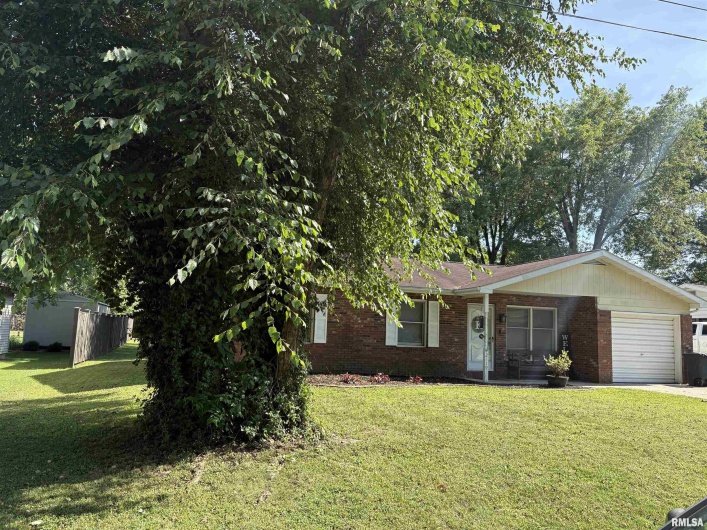 2119 Rains Street, Murphysboro, Illinois 62966, 3 Bedrooms Bedrooms, 0 ,1 BathroomBathrooms,Residential,For Sale,Rains,0,RMAEB458786