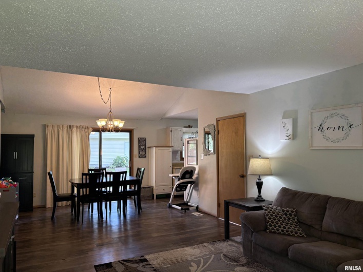 2119 Rains Street, Murphysboro, Illinois 62966, 3 Bedrooms Bedrooms, 0 ,1 BathroomBathrooms,Residential,For Sale,Rains,0,RMAEB458786