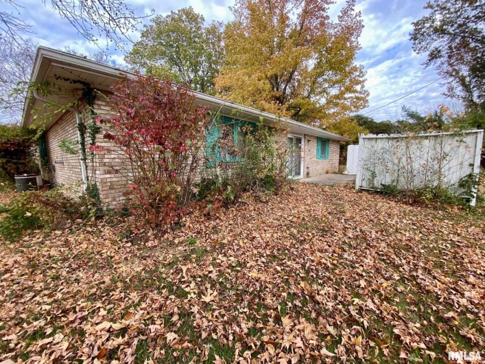 204 HAMILTON Street, Energy, Illinois 62933, 3 Bedrooms Bedrooms, 0 ,2 BathroomsBathrooms,Residential,For Sale,HAMILTON,0,RMAEB460439