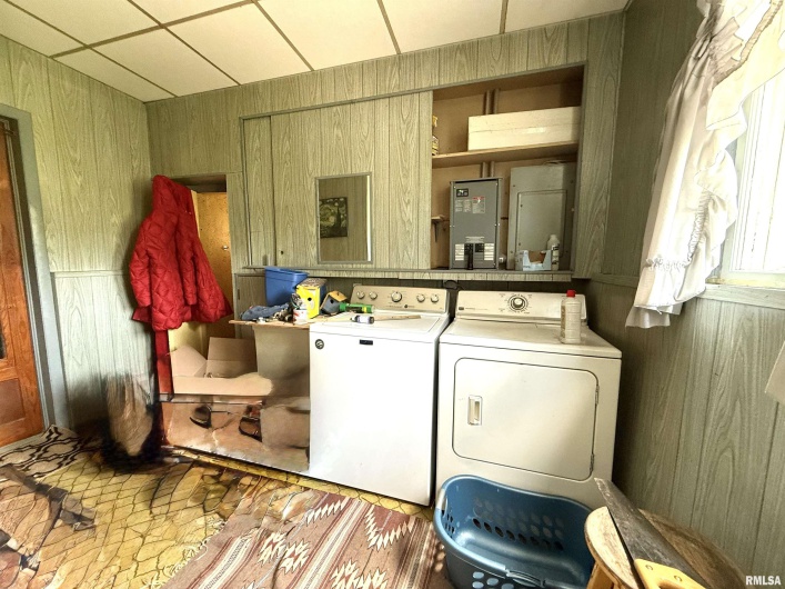 401 7TH Street, Herrin, Illinois 62948, 5 Bedrooms Bedrooms, 0 ,3 BathroomsBathrooms,Residential,For Sale,7TH,0,RMAEB458582