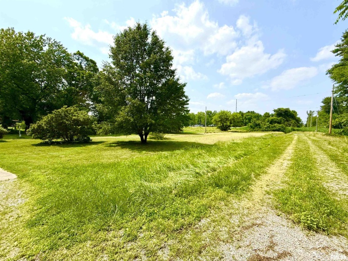 401 7TH Street, Herrin, Illinois 62948, 5 Bedrooms Bedrooms, 0 ,3 BathroomsBathrooms,Residential,For Sale,7TH,0,RMAEB458582