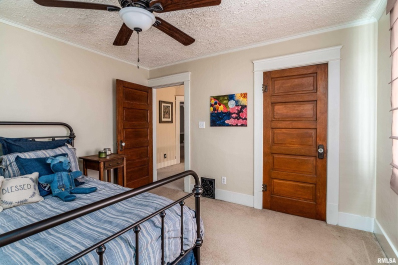 311 POPLAR Street, Harrisburg, Illinois 62946, 4 Bedrooms Bedrooms, 0 ,1 BathroomBathrooms,Residential,For Sale,POPLAR,0,RMAQC4269298